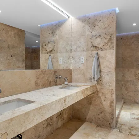 Luxury And Private Jacuzzi 105 Appartamento *