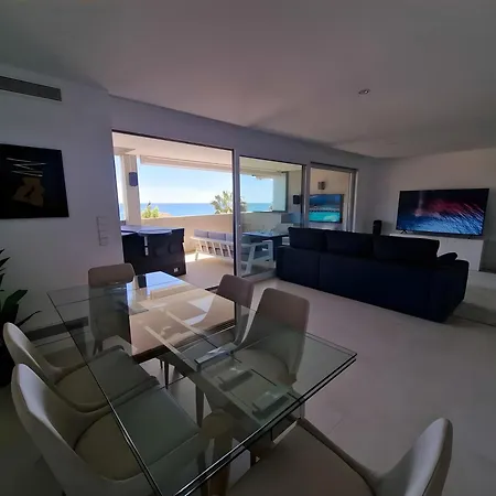 Luxury And Private Jacuzzi 105