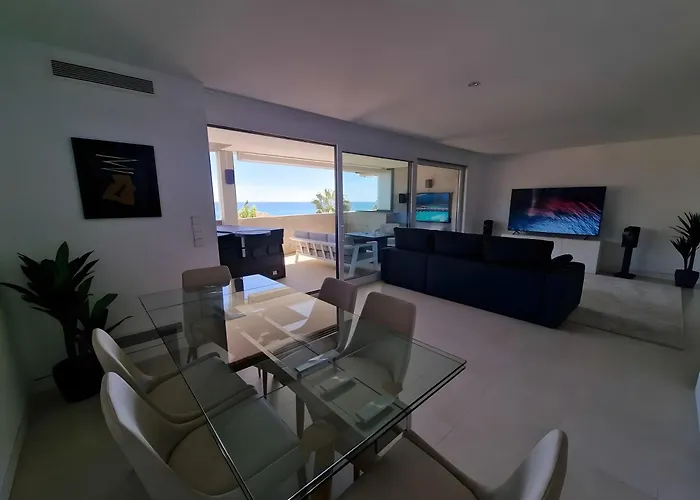 Luxury And Private Jacuzzi 105